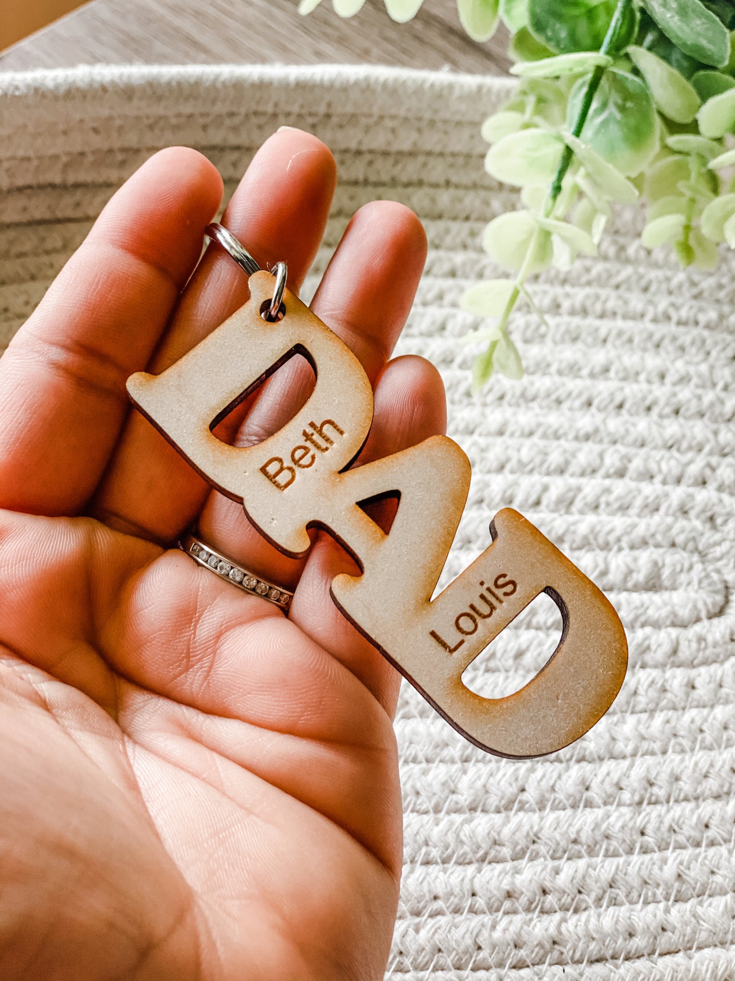 Personalized DAD Keychain with Kids Names | Father's Day Gift | Custom Dad Papa Grandpa Abuelo Key Chain